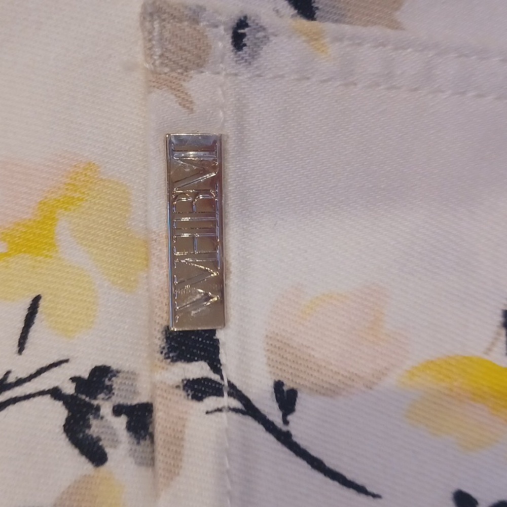 White House Black Market Stylish White Floral Print Slim Jeans - Picture 9 of 11